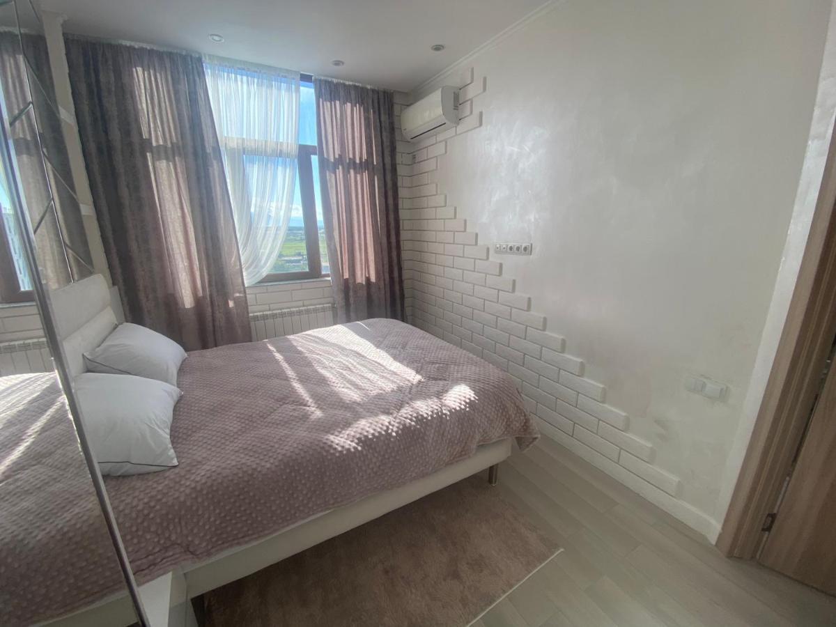 Jasmine Apartment In New Bulvar Батуми Экстерьер фото
