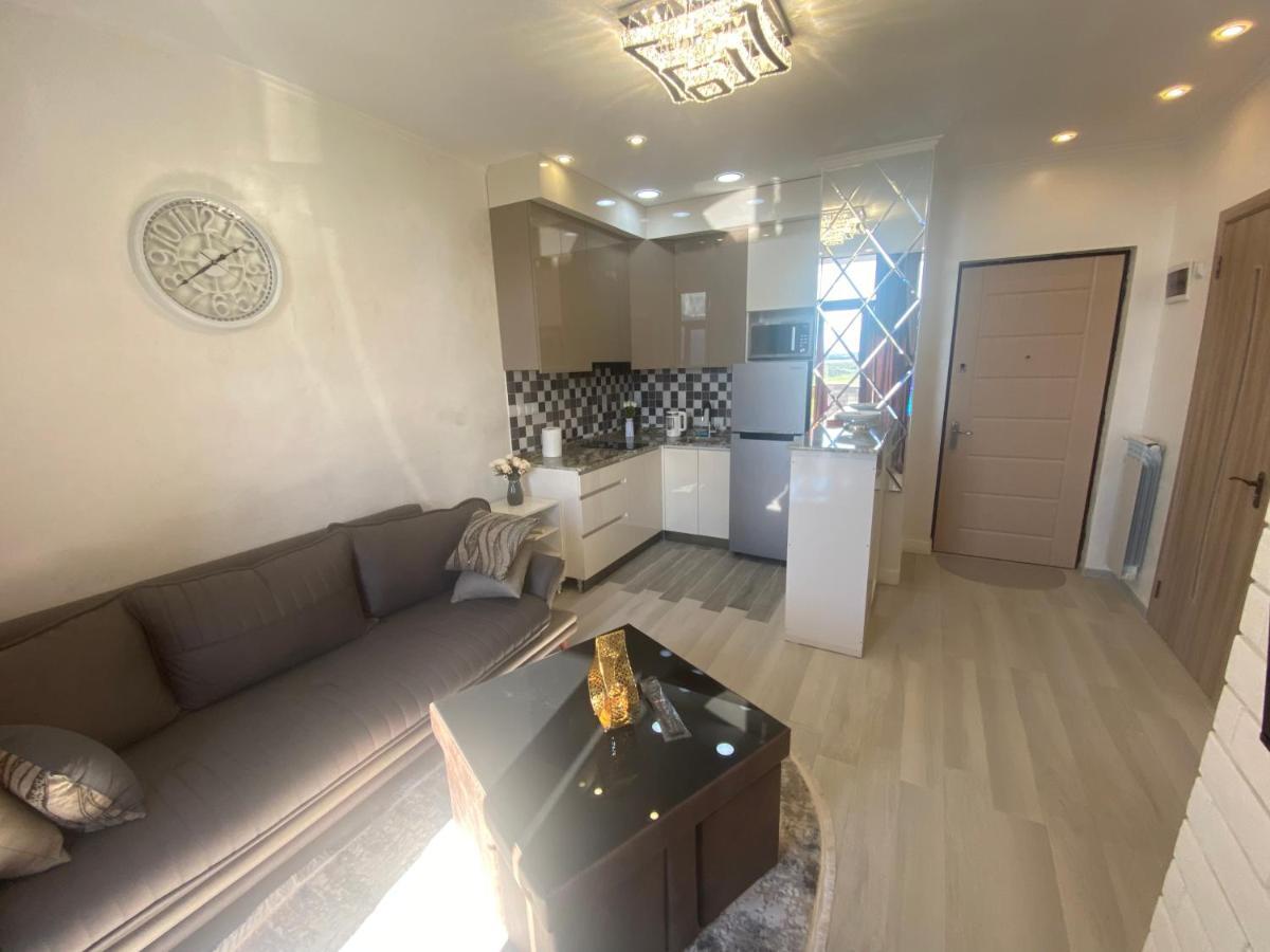 Jasmine Apartment In New Bulvar Батуми Экстерьер фото