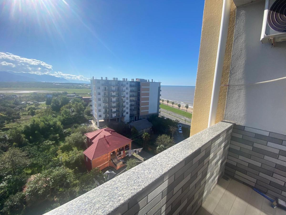 Jasmine Apartment In New Bulvar Батуми Экстерьер фото