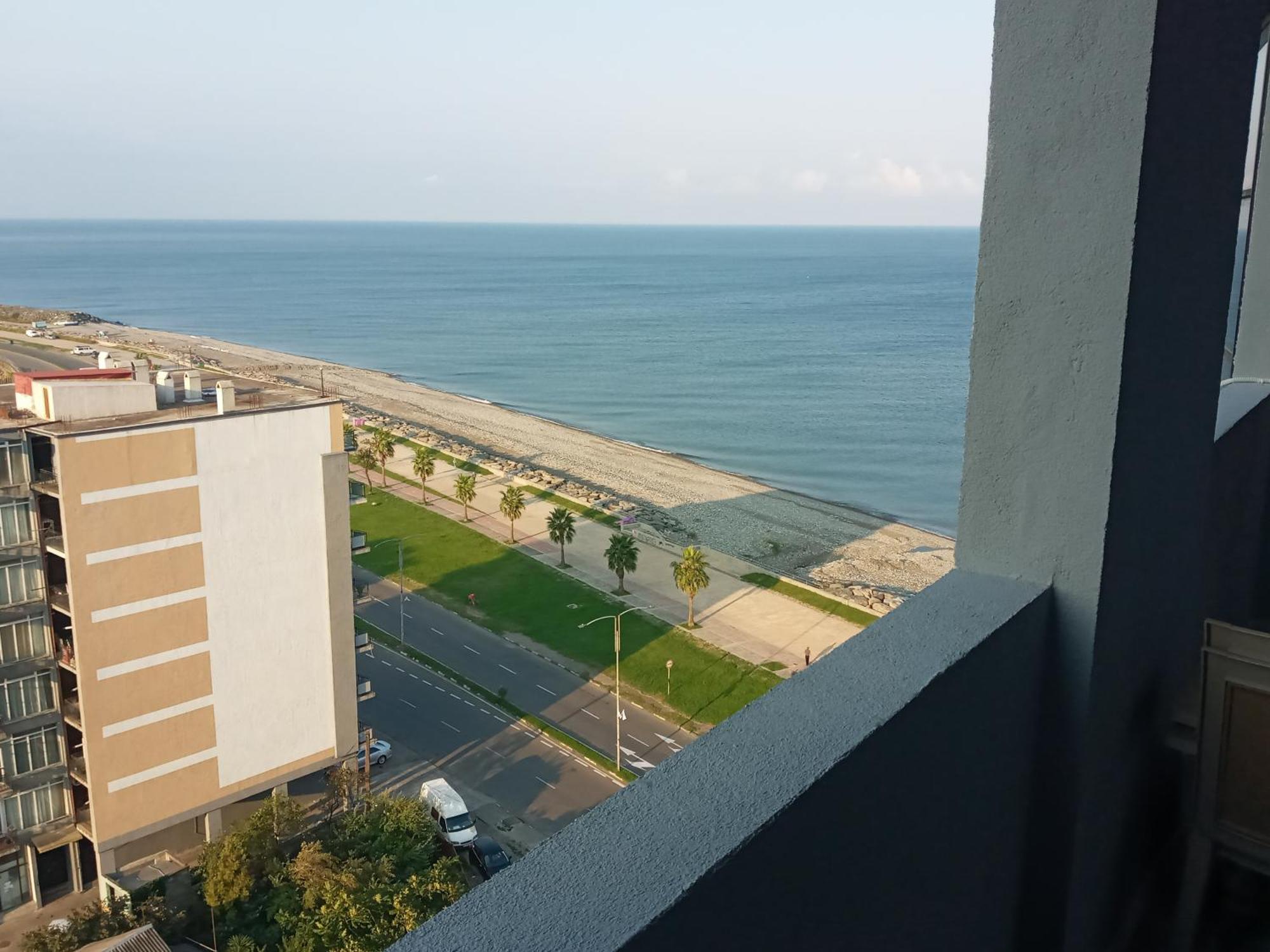 Jasmine Apartment In New Bulvar Батуми Экстерьер фото