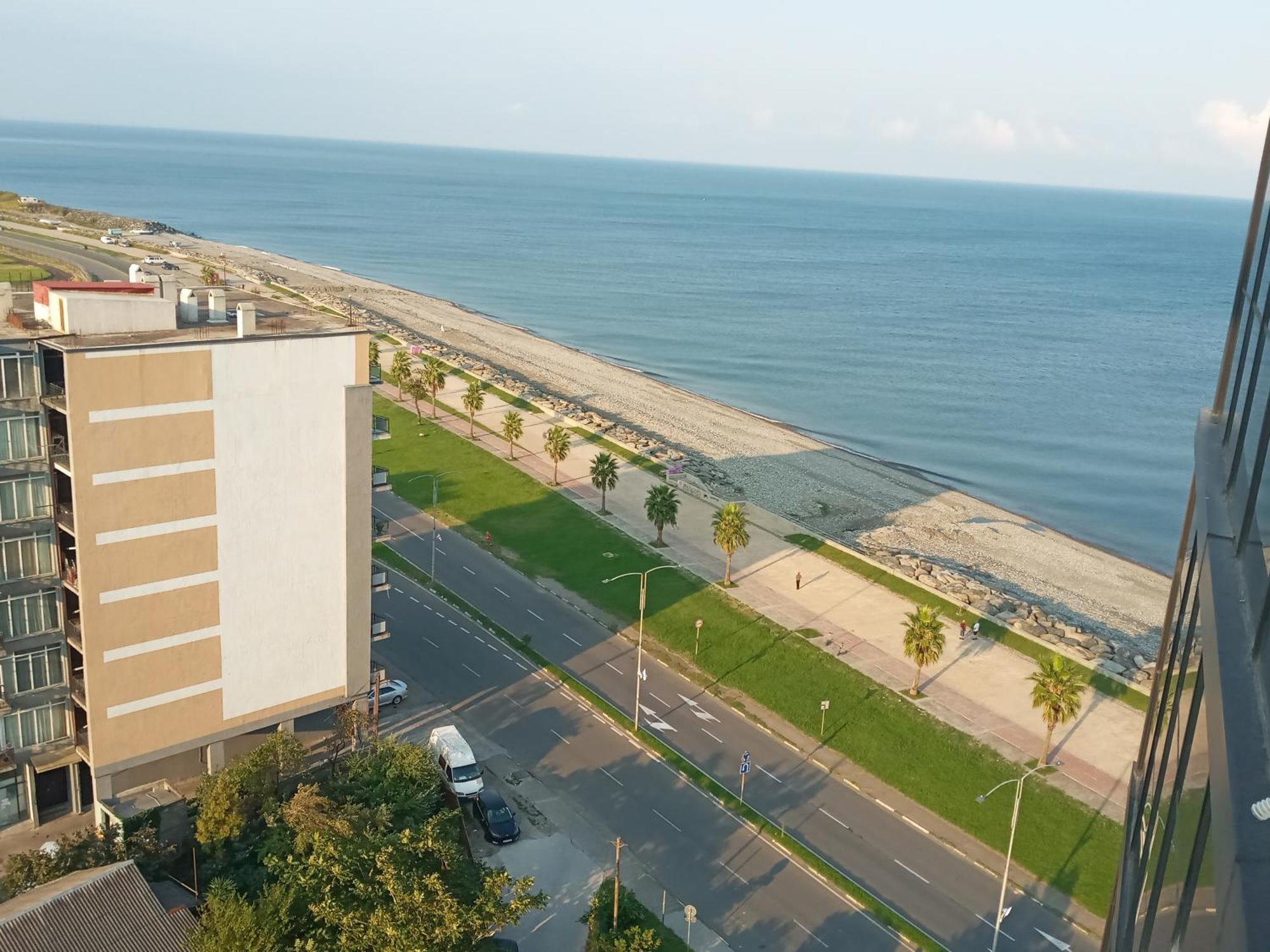 Jasmine Apartment In New Bulvar Батуми Экстерьер фото